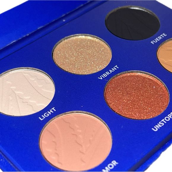Tresluce Beauty | Siempre Divina | Eyeshadow Palette | New - Picture 7 of 8